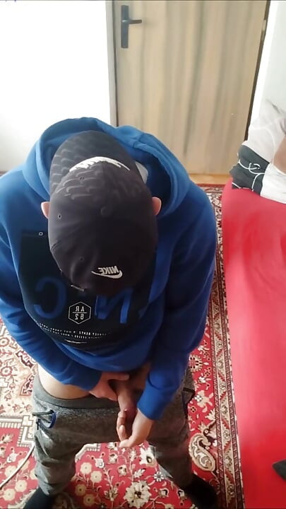 Kompilacija vlastitih videa u kojima svršavam
