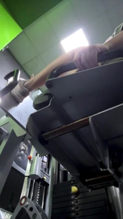 Fingering pussy in the gym jucielussie | Clip 1