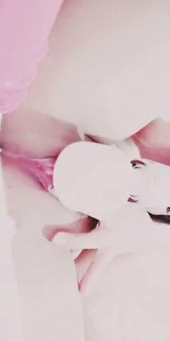 Filipina solo vibrate until she squirts second time