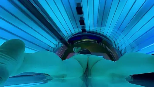 Voyeur Exhibitionist tanning Wife Milf Veronica Beach Close-Up