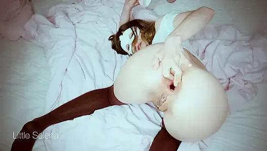 Ini Adalah Rabu Malam Yang Tenang. Apa Yang Harus Dilakukan? Aku Akan Meregangkan Pantatku!