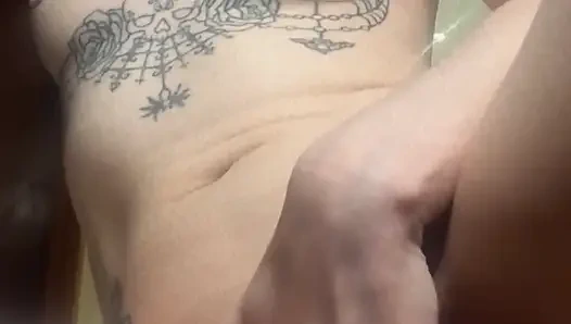 Cewek binal emo mungil spookybarbiegrl klitoris besar joi