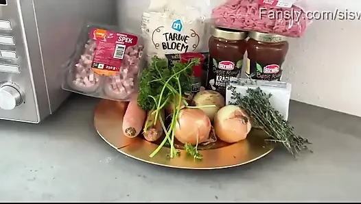Мясной пирог в домашнем видео
