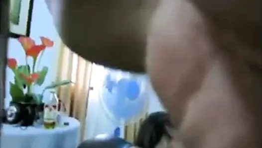 Gritando pequeña chica indonesia culo follada por gran polla