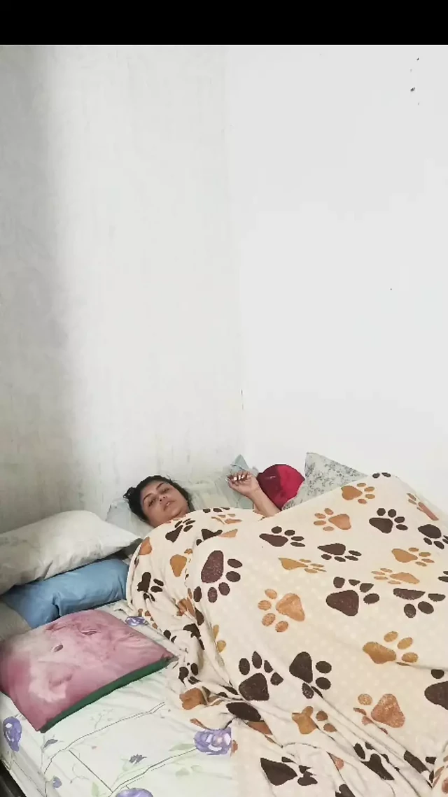 my stepsister masturbates, I suck her pussy, I end up fucking her really hard