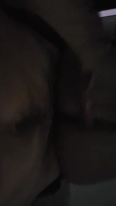 Elle prend son pied ca claque la cochone