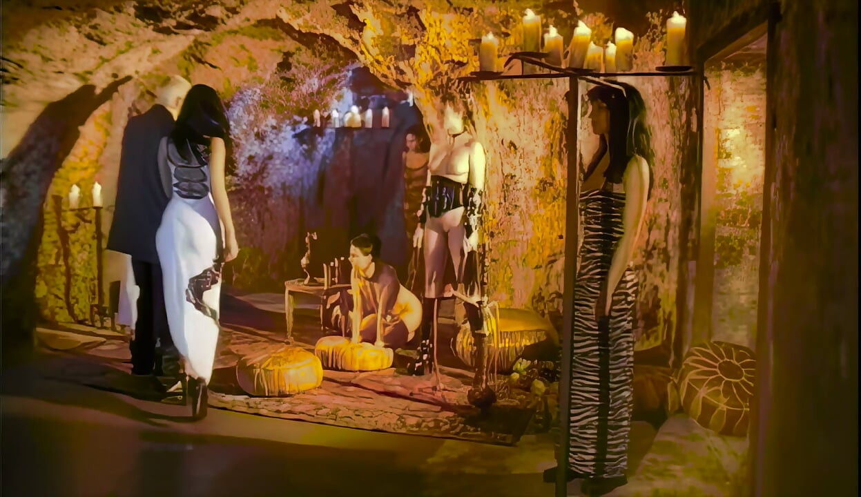 The Cave Witch Loves Anal Gaping.