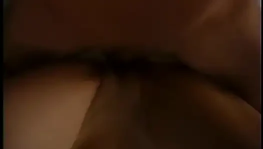 Горячей крошке нравится, когда огромный хуй проникает в ее мокрую киску