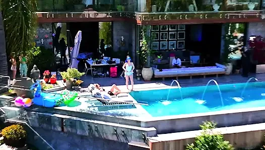 Bisnis Camming: Kehidupan di Rumah Kreator Hollywood Stripchat