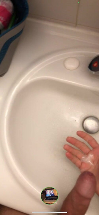 #1 jerking off on videocall