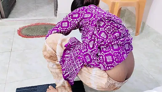 Unsatisfied Shila bhabhi gives her best fuck to the house owner for something extra xxx