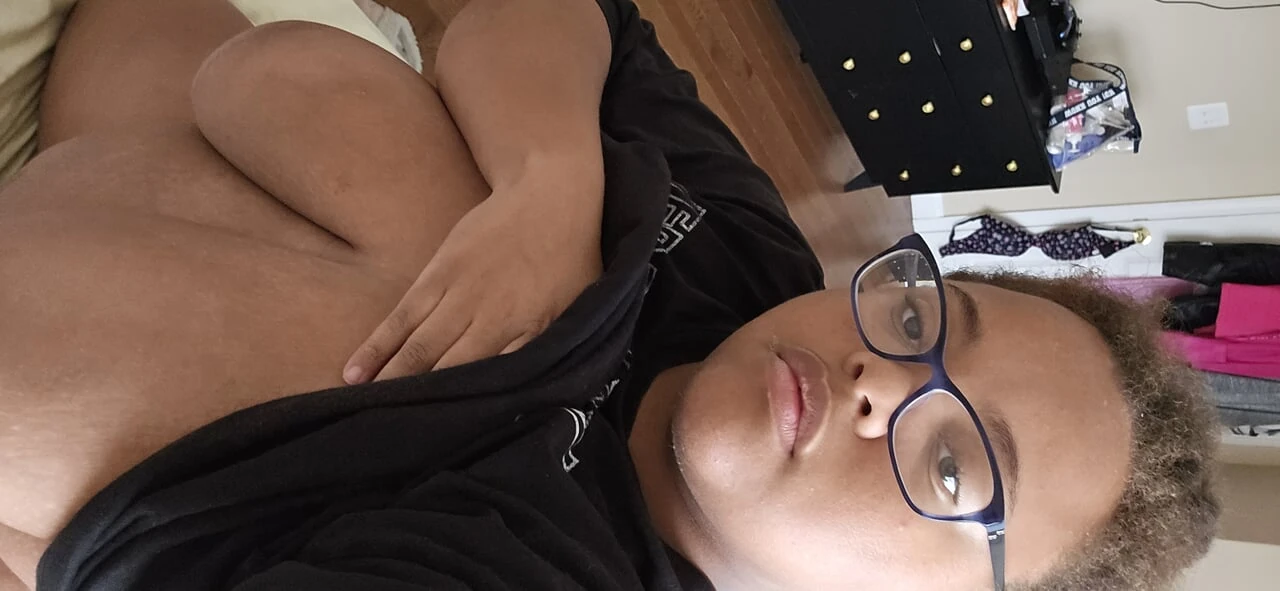 Kompilasi awek nerd Big18ebony melancap