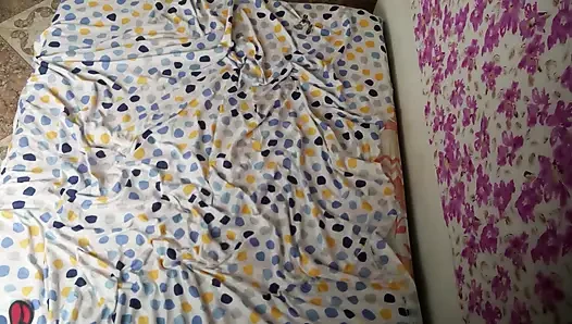 Olgun evli kadın seksi seviyor, gerçekten iyi emiyor