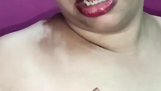 Ateşli tamil evli kadın komşusunu baştan çıkarıyor