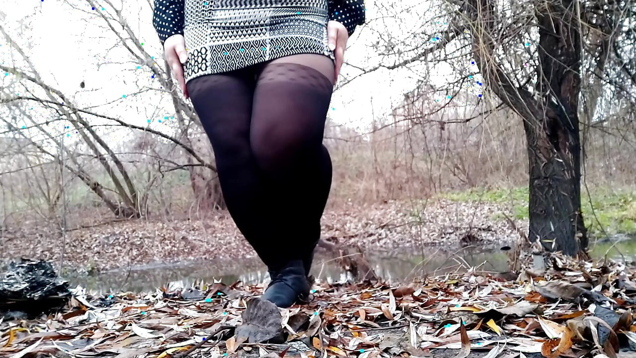 Spreman za topli tok od zrele, obla milfe?