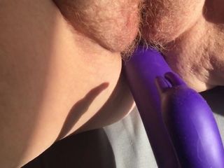 Milf kelinci vib orgasme