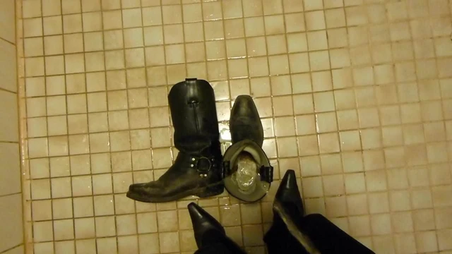 Piss in cowboy boots