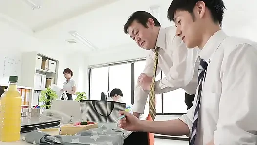Have Sex with Cute Short Hair Female Colleague, Her Oral Sex Skills Is Really Good. Part.1