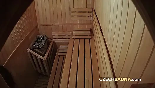 Heiße muschis in der tschechischen sauna, ZUSAMMENSTELLUNG
