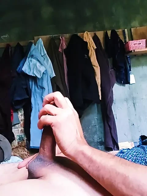 Người đàn ông lớn tuổi pinesh lớn