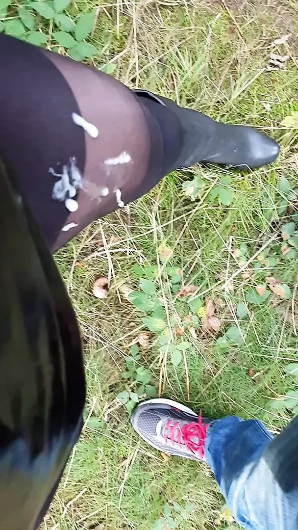 The hooker sperm sprayed on the pantyhose