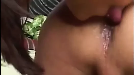 Aku pengen banget merasakan kontol di dalam memekku untuk pertama kalinya