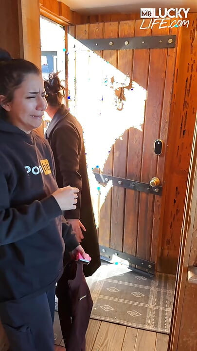 Roxie Sinner je tako zgodna da čini da se sneg otopi