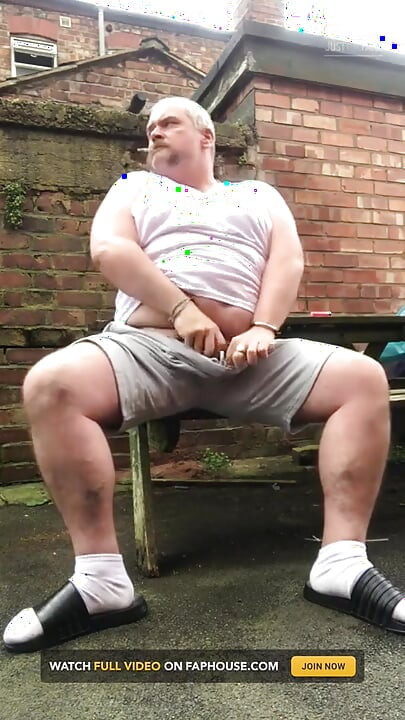 흑인 대물 자지에게 따먹히는 뚱뚱한 아빠