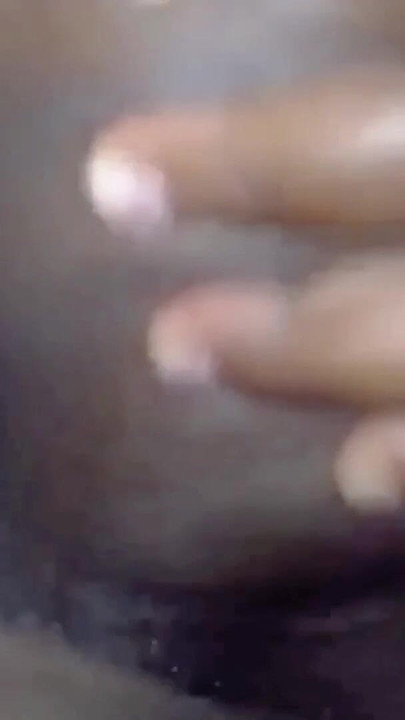 Detik menawan dari "memberikan pantat dara kepada kawan pulpa suami saya"