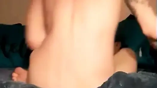 Tara steele sesi webcam pertama