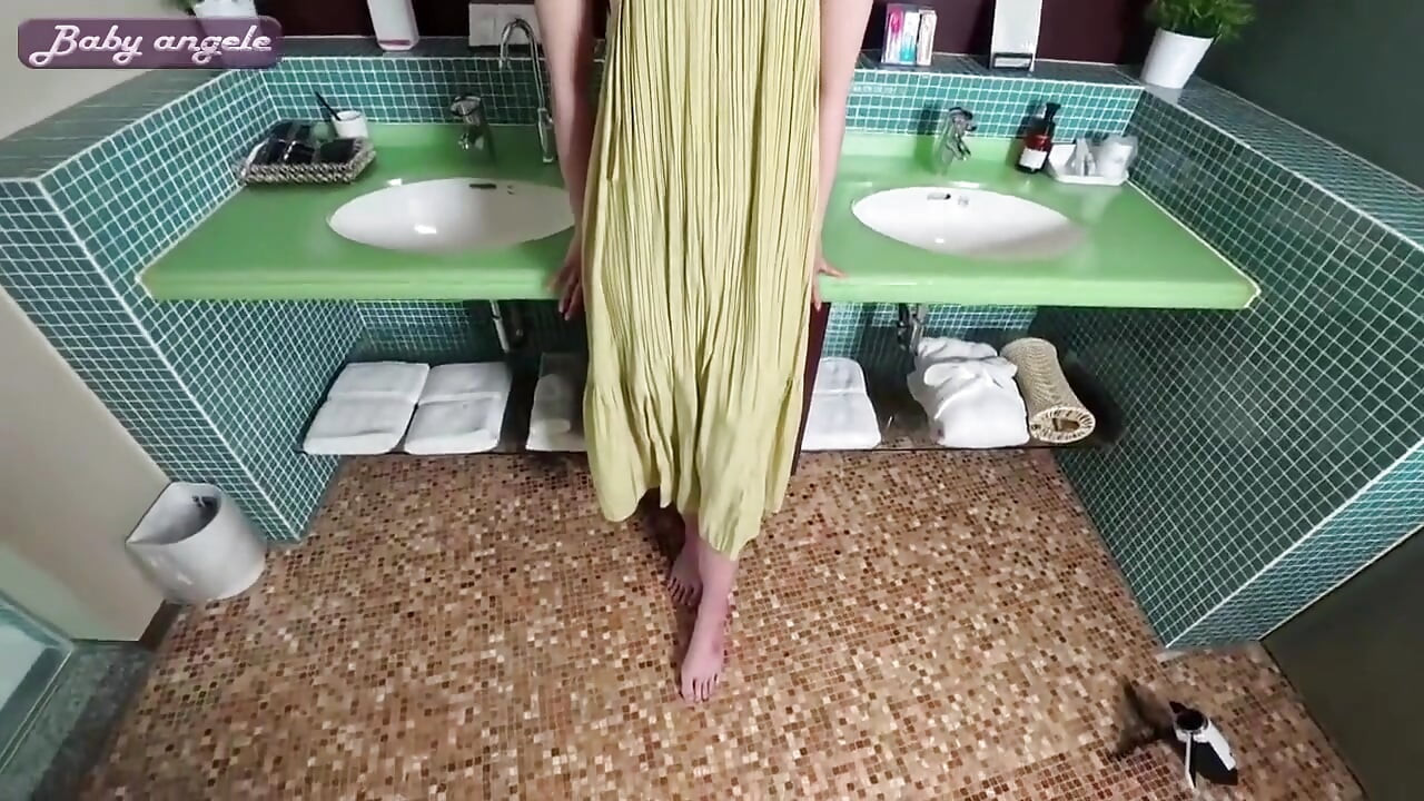 Uncensored Amateur - Tall Shaved Office Beauty with Smooth Curves Returns for Another Raw Creampie Private Session