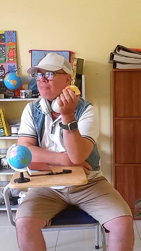 TORCELINI. School. Geography lesson 2. Continents. FULL VIDEO | Clip 2