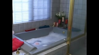 Savannah Gold: a Bath and a Memorable Fuck