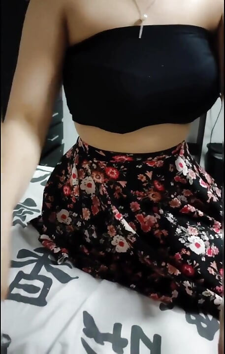 Pumpuji jí mléko, aby mi mohla dát heslo na internetu ... Neříkej to mé nevlastní matce.