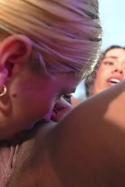 she cleans my asshole with her tongue GGmansion