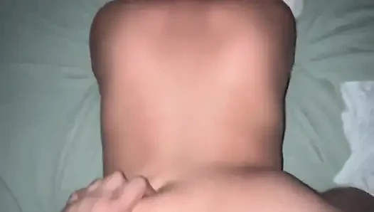 Was für ein köstlicher Hintern meine Freundin hat