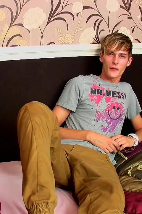 Connor Is a Horny & Fun Guy to Shoot