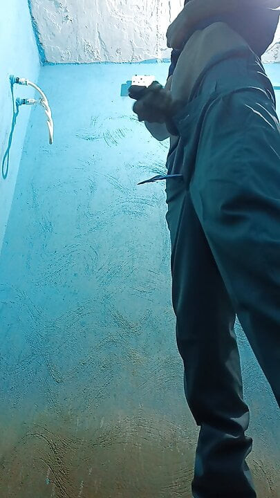 在浴室里自慰