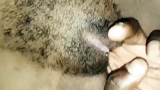 Dia Suka Diraba.