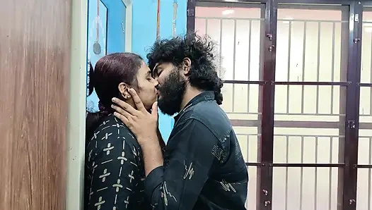 Heiße lippensperre mit zungenkuss