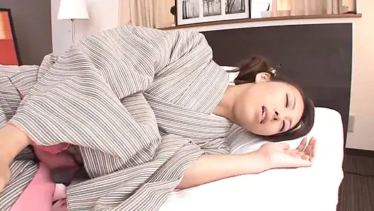 Nadeshiko Who Loves Raw Creampie