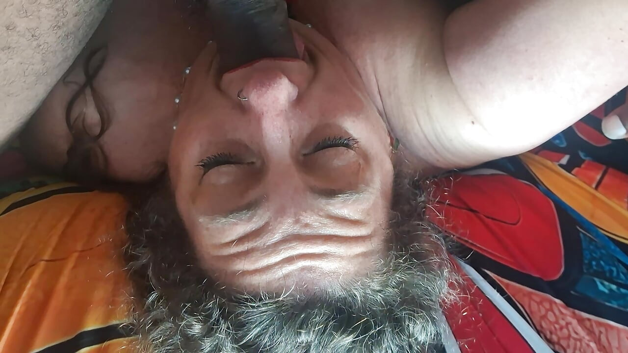 BBW従順なスラットがBBCに乱暴に顔面で犯される