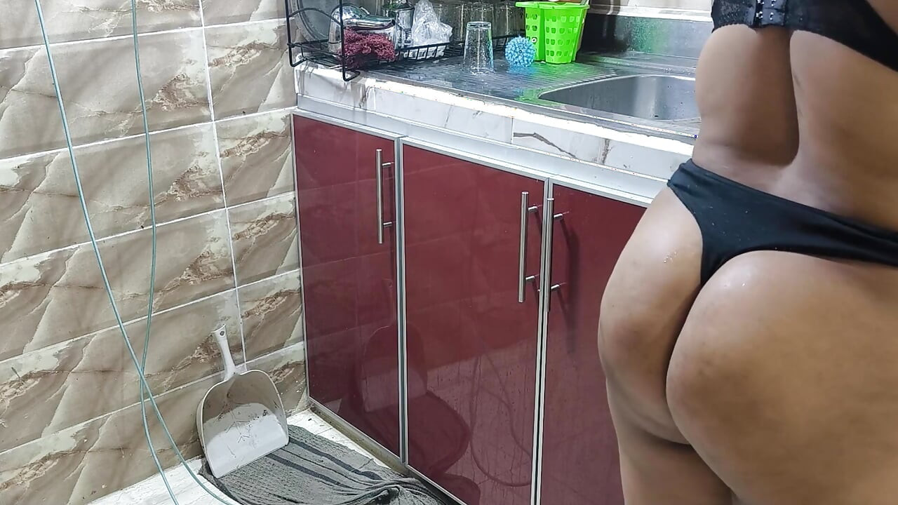 Suami arab nonton istrinya dientot sama kontol besar pria kulit hitam