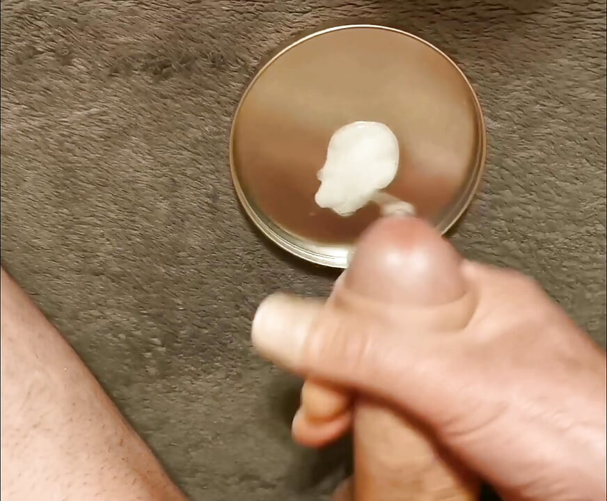 Slow cumshot, thick cum is dripping 02