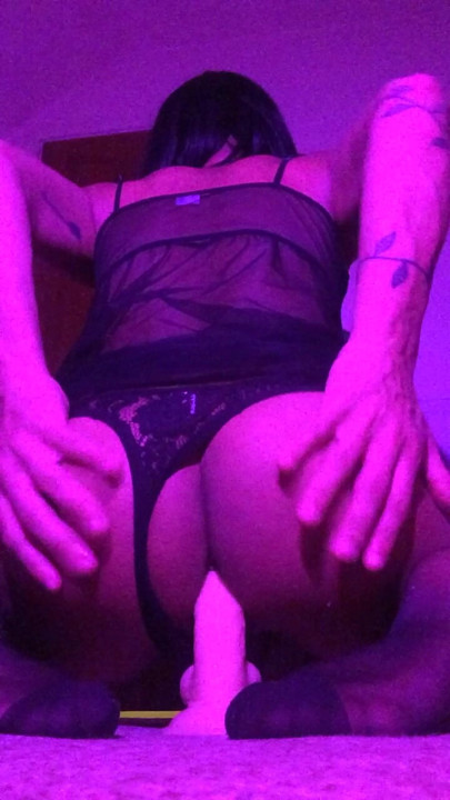 Sissy cd bouncing on dildo