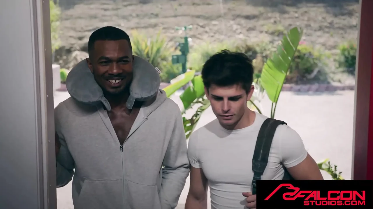 FALCON STUDIOS – Sean Xavier Barebacks Jock Seth Peterson Hard