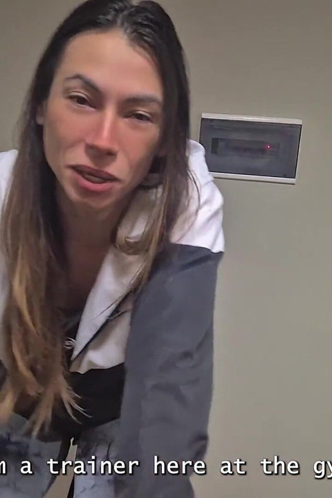 The Gym Coach Came Over to Correct My Form, and I Ended up Sucking His Dick