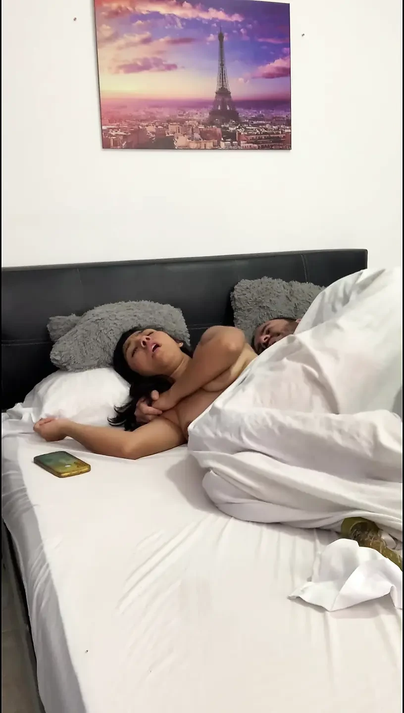 I urge my stepdad to have sex and ask him to fuck my pussy