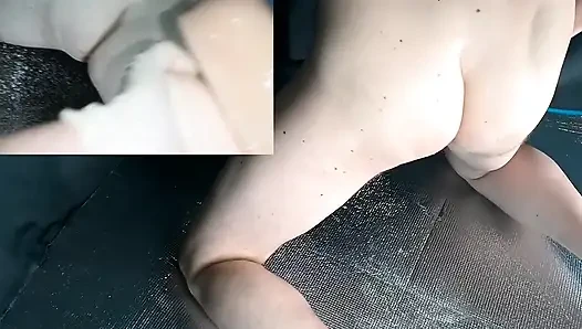 Pantat istri nakal ini dientot habis-habisan pakai dildo ukuran raksasa Penetrasi ekstrem. Dobel Fisting Anal