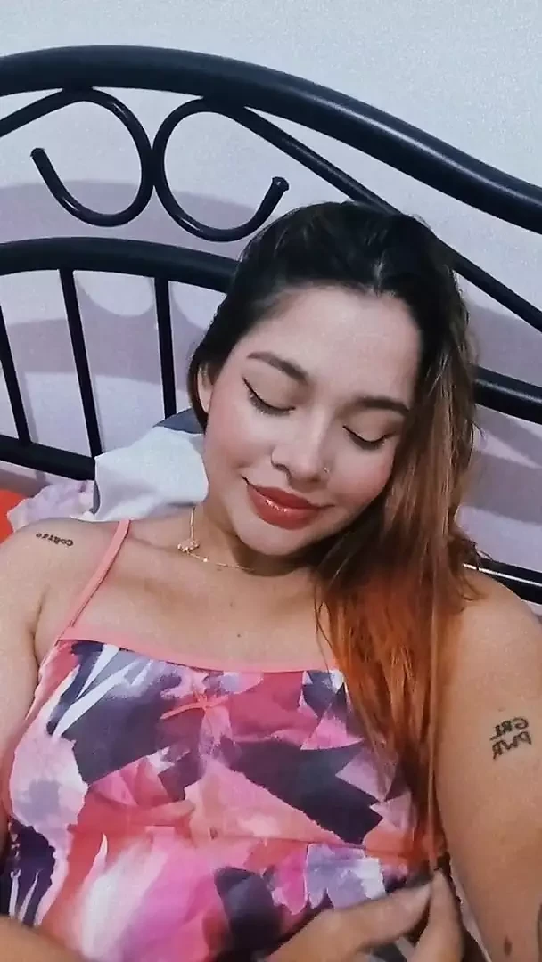 VioletaLarson video
